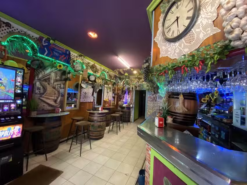 Bar Apache