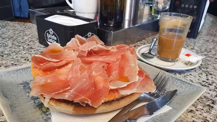 Bar Aqu&iacute; Mismo