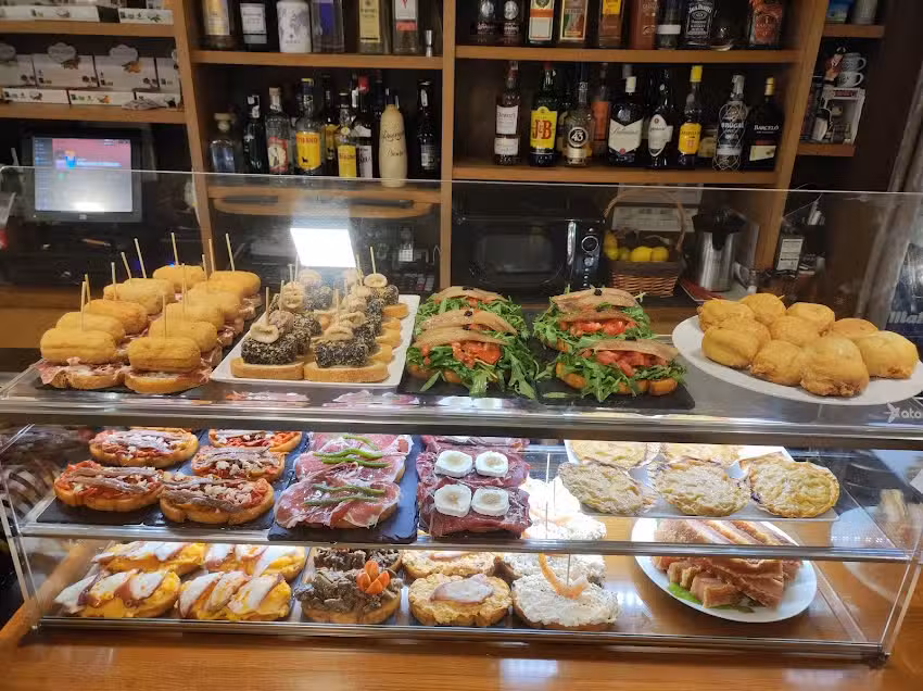 Bar &Aacute;vila