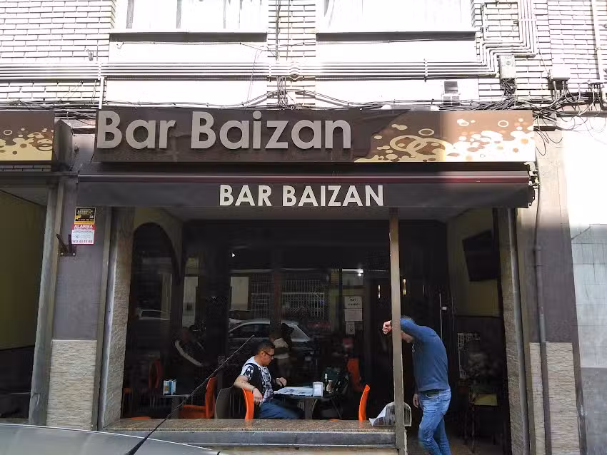 Bar Baiz&aacute;n