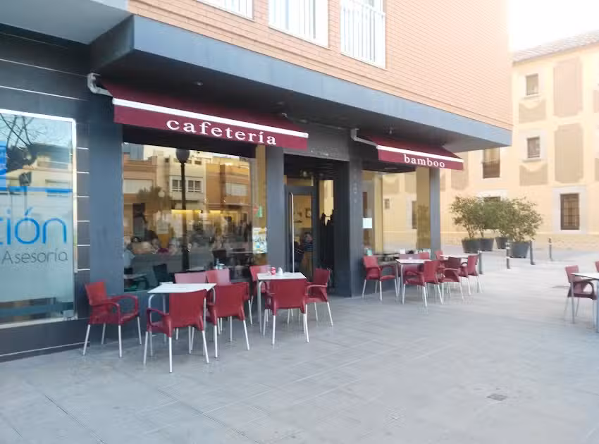 Bar Bamb&uacute; &ndash; (Moteros La Chispa (espurna))