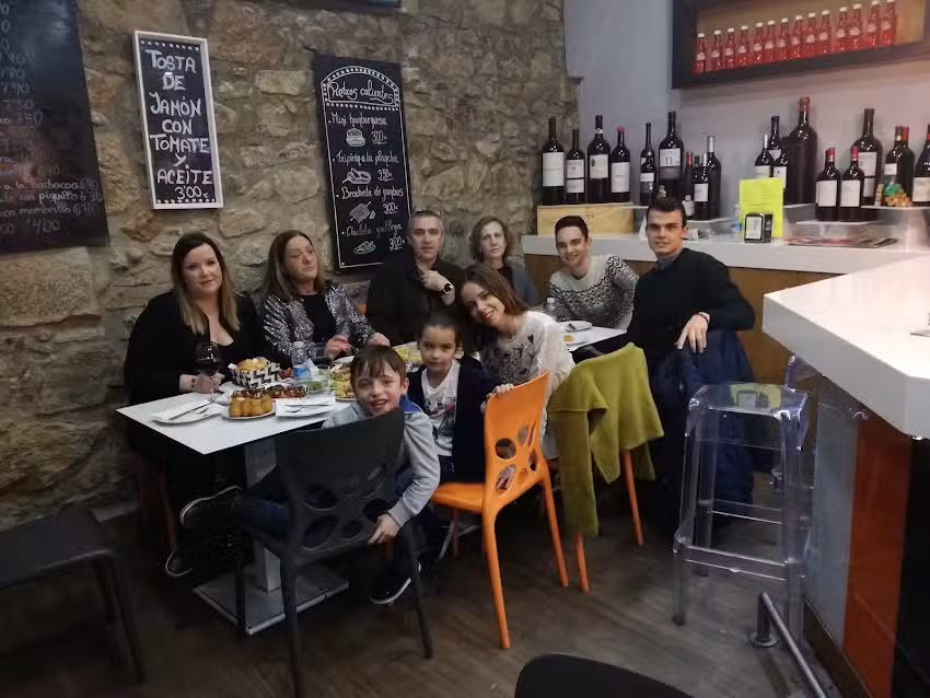 Bar BIKIAK berri- Bar de Pintxos