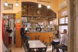 Bar Bio Estacio Ampolla