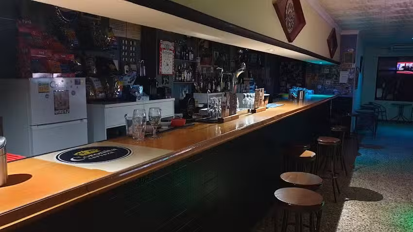 BAR BUHO&rsquo;S