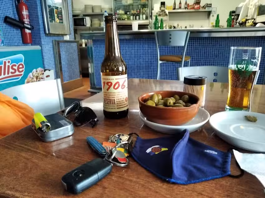 Bar Ca&rsquo;Pino. Asociaci&oacute;n de vecinos Valer&oacute;n