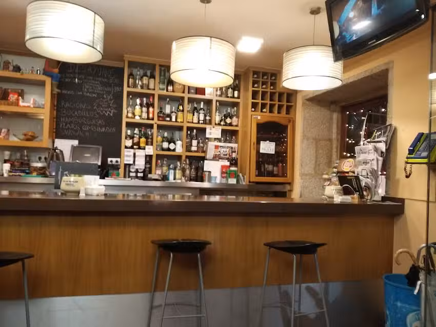 Bar Caama&ntilde;o (Santiago de Compostela)