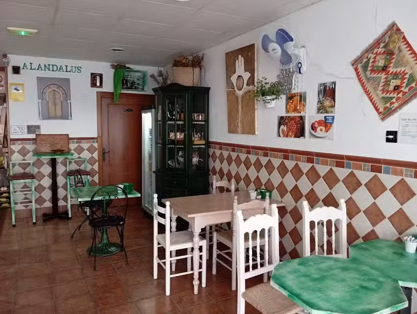 Bar caf&eacute; Alandalus benalup casas viejas
