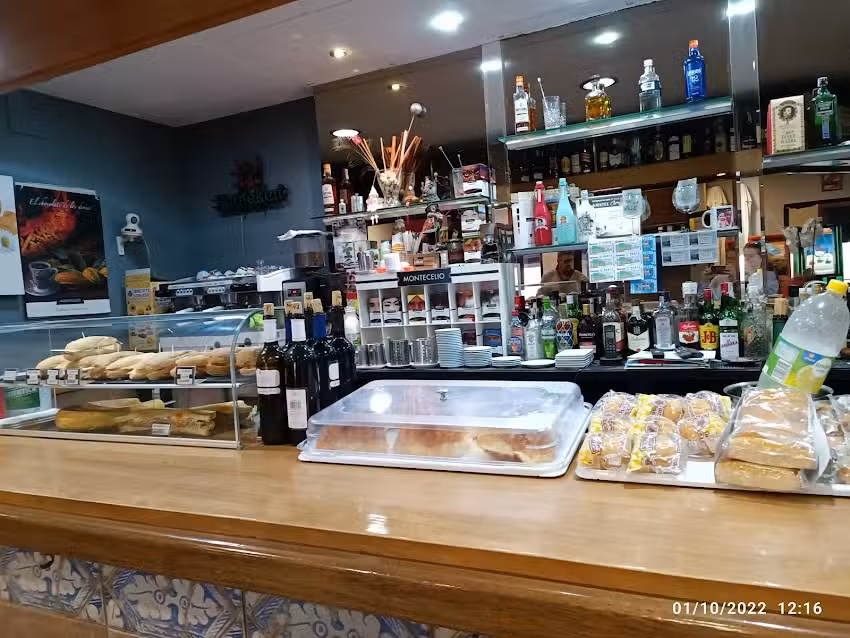 Bar-Caf&eacute; Ant&iacute;podas
