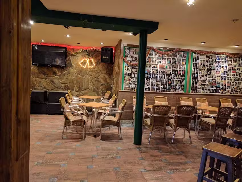 Bar Caf&eacute; El central
