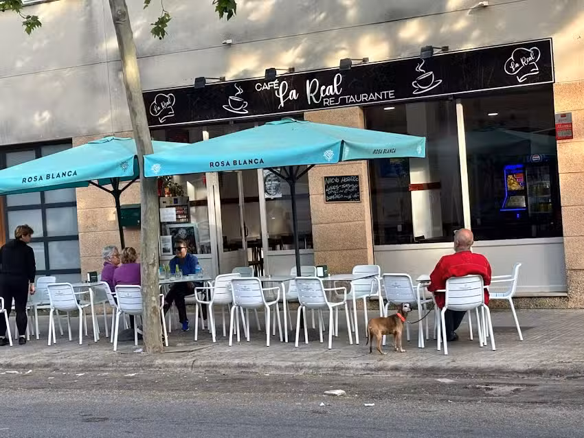 BAR Caf&eacute; la Real
