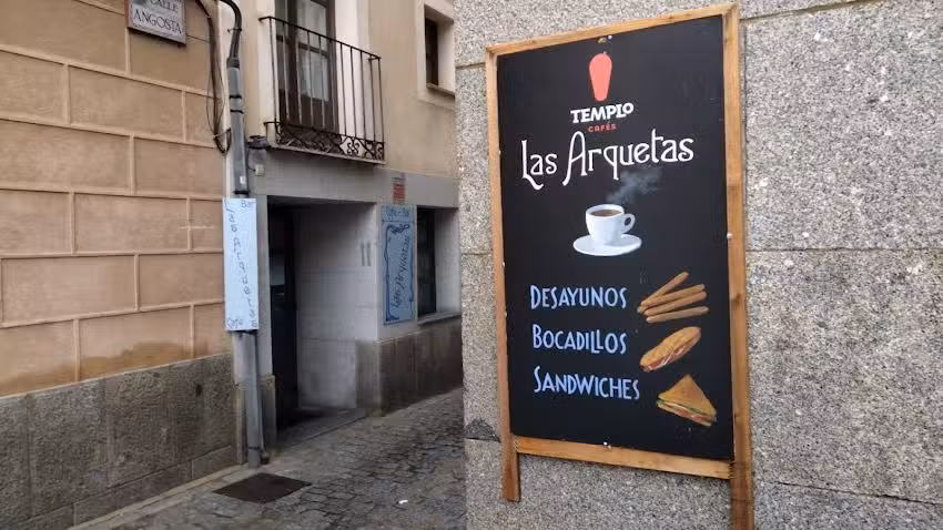 Bar Caf&eacute; Las Arquetas