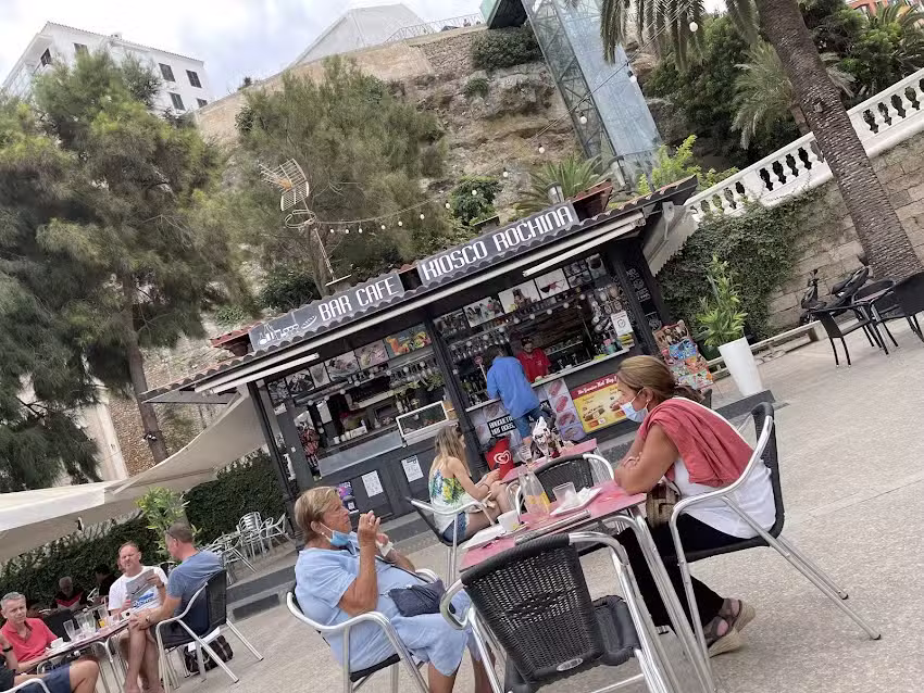 Bar Caf&eacute; Quiosc Rochina