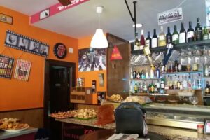 Bar Caf&eacute; Rolling&rsquo;s