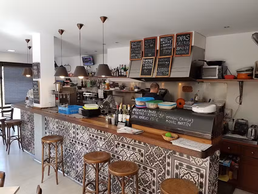 Bar Caf&eacute; Sa Picada S&oacute;ller