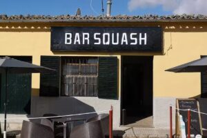 Bar caf&egrave; squash