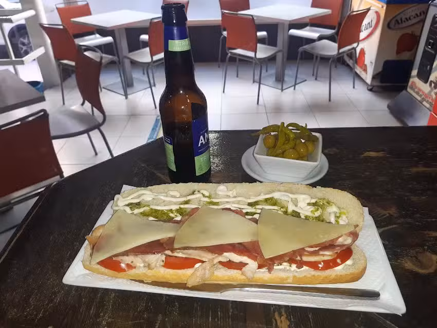 Bar Caf&eacute; Tino