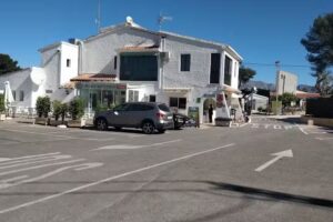 Bar-Cafeter&iacute;a