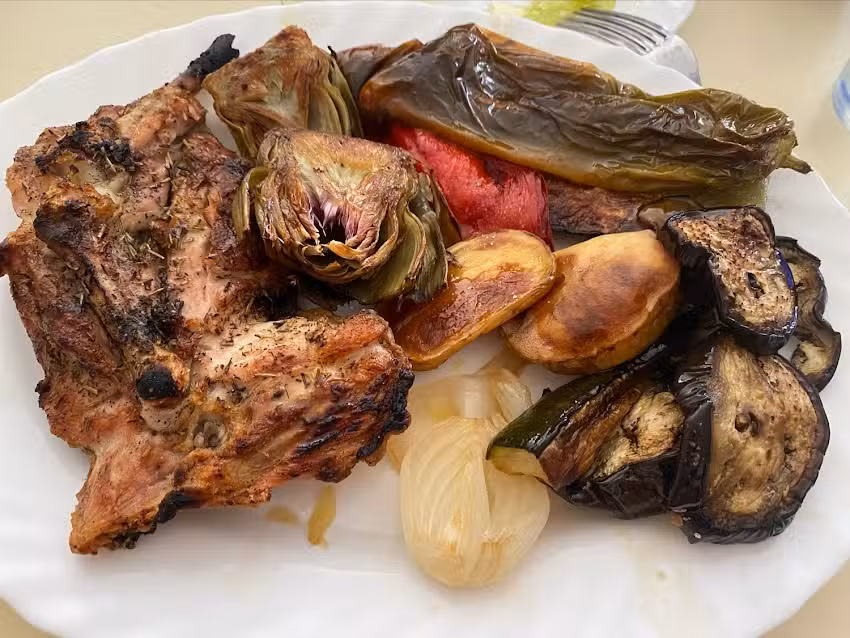 Bar Cafeteria A Fer La M&agrave;