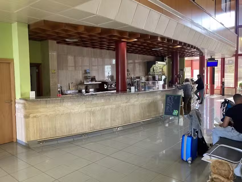 Bar Cafeter&iacute;a Aeropuerto