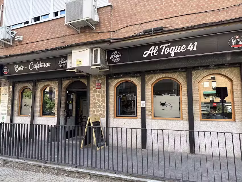 Bar cafeter&iacute;a al toque 41