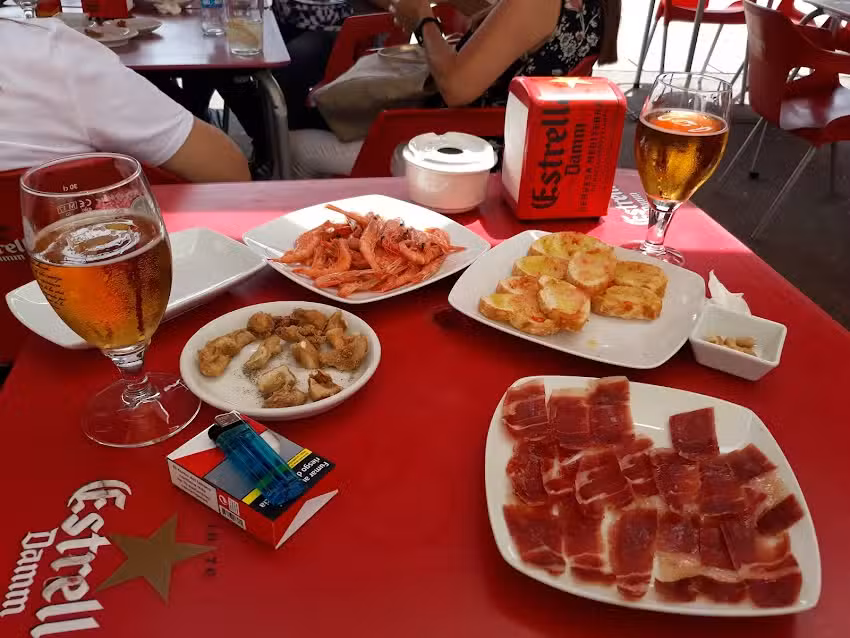 Bar cafeter&iacute;a Asperelo