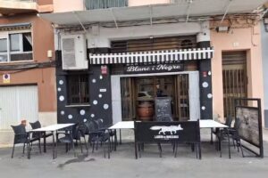 Bar Cafeteria Blanc I Negre 2025