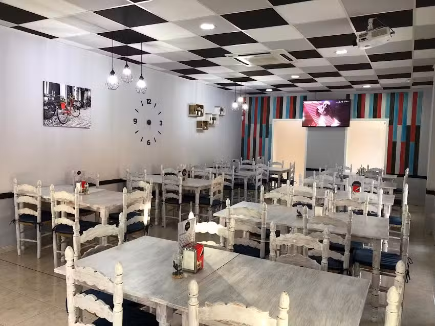 Bar Cafeter&iacute;a Bocados