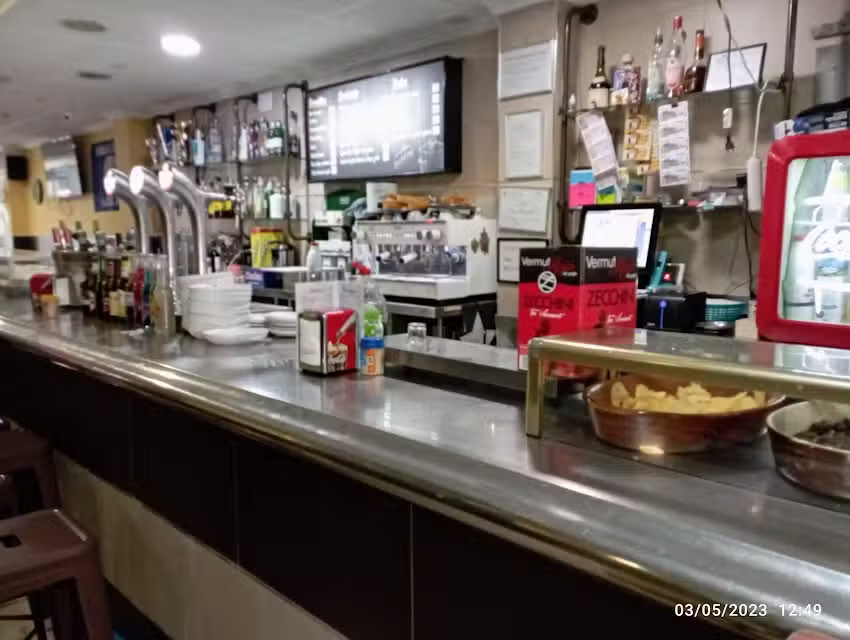 Bar Cafeter&iacute;a Calavi