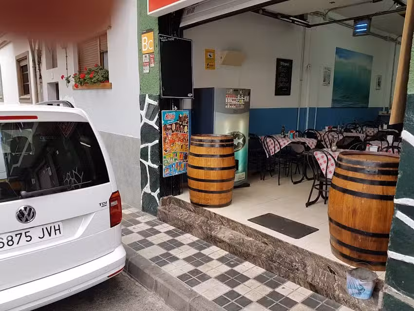 Bar Cafeter&iacute;a Capiton