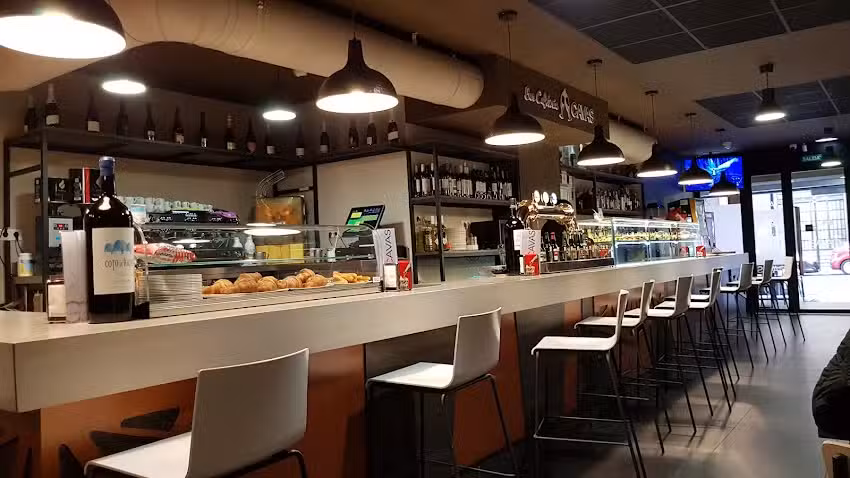 Bar Cafeter&iacute;a Cavas
