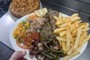 Bar, cafeteria, churrer&iacute;a hermanos lant&iacute;gua e hijos