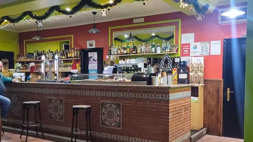 Bar/Cafeter&iacute;a Cruce Casa Nina