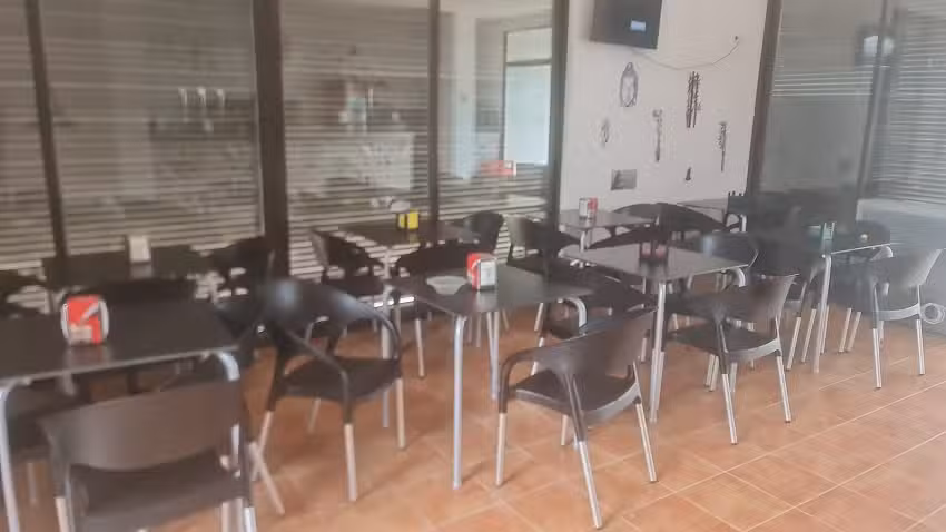 Bar-cafeter&iacute;a de la Urbanizaci&oacute;n &laquo;El Soto&raquo;