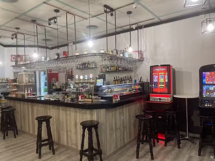 Bar Cafeter&iacute;a Dreams