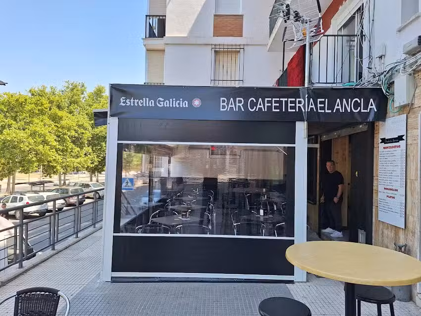 Bar Cafeter&iacute;a El Ancla