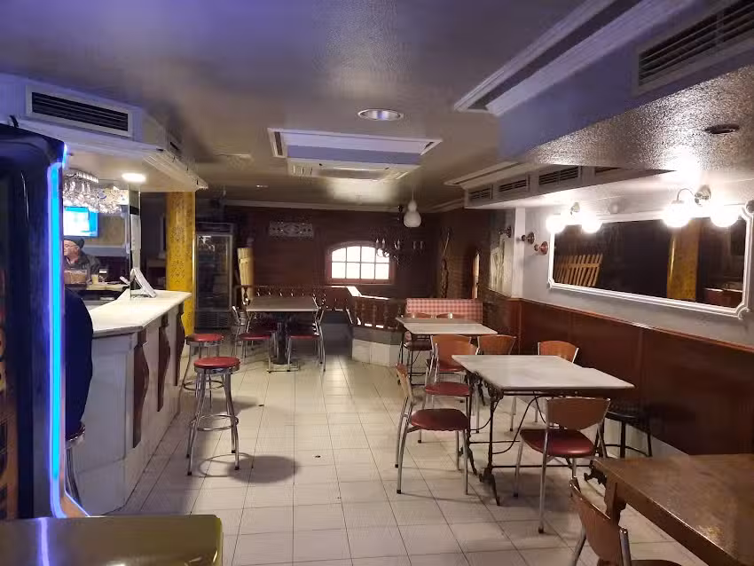 Bar Cafeter&iacute;a El Ralla