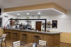 Bar Cafeter&iacute;a El Sal&oacute;n