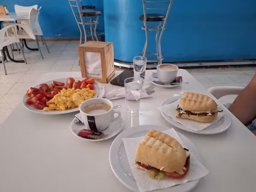 Bar Cafeter&iacute;a El Telamon