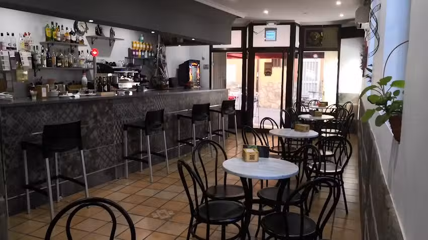 Bar Cafeter&iacute;a Eleven