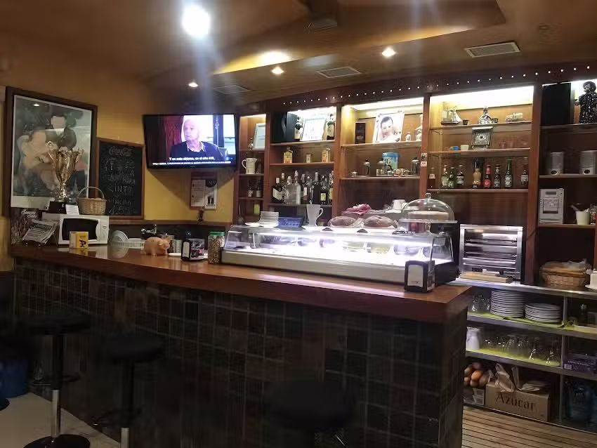 Bar Cafeter&iacute;a Ezequiel