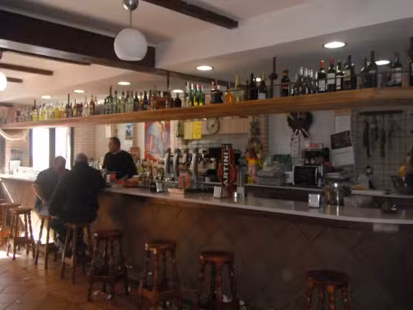 Bar cafeter&iacute;a Guadarrama