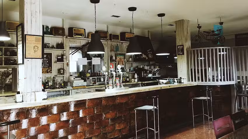 Bar & Cafeter&iacute;a Gurug&uacute;