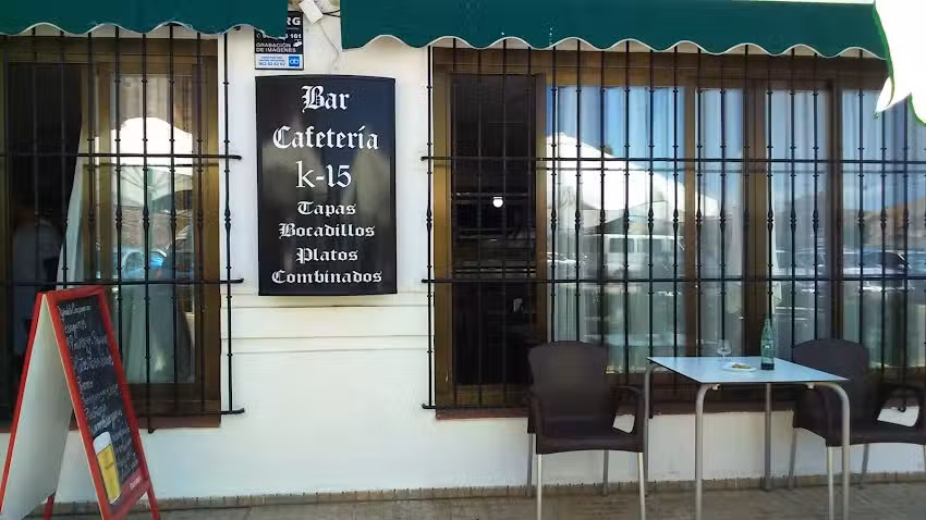 BAR CAFETER&Iacute;A K15