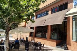 Bar Cafeter&iacute;a La Avenida