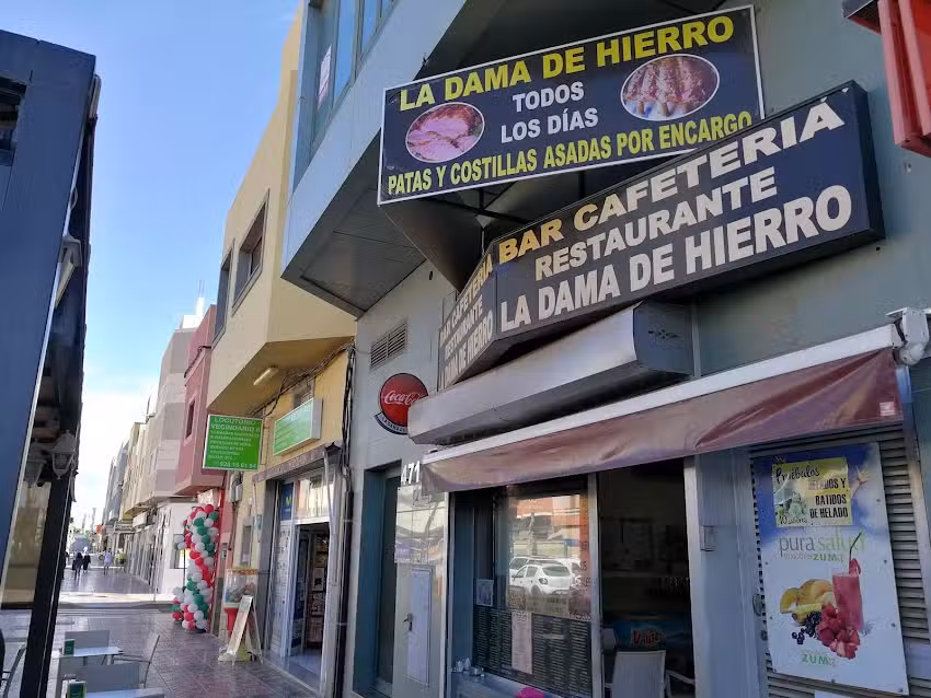 Bar Cafeter&iacute;a &ndash; La dama de hierro