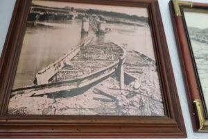 BAR CAFETER&Iacute;A LA ESQUINICA DE MONZ&Oacute;N