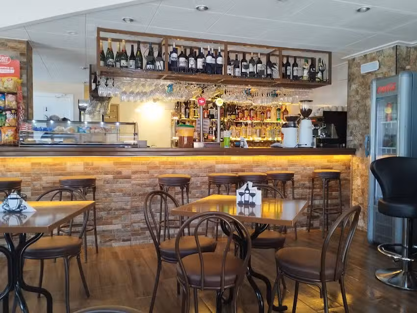 Bar Cafeteria La Esquinita