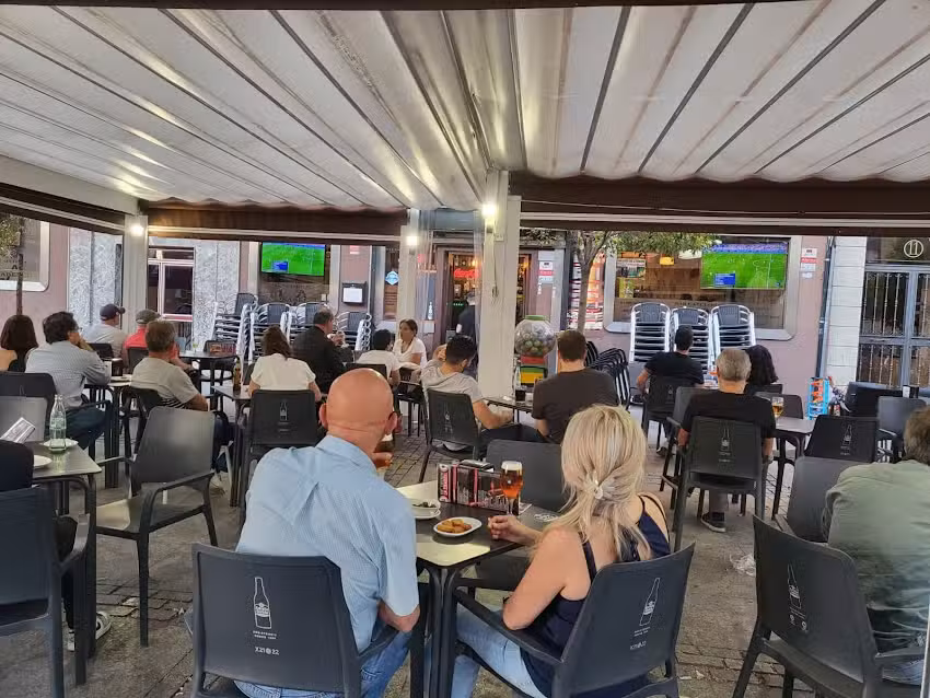 Bar Cafeter&iacute;a La Isabel