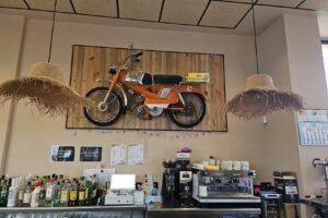 Bar Cafeter&iacute;a La Matraquera