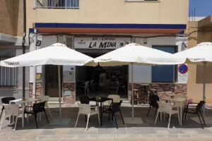 Bar-Cafeter&iacute;a La Mina